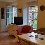 Neu Im Mit Idyllischem Innenhof Und Naturgarten *