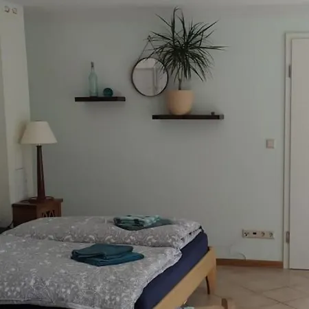 Neu Im Mit Idyllischem Innenhof Und Naturgarten * Mesekenhagen