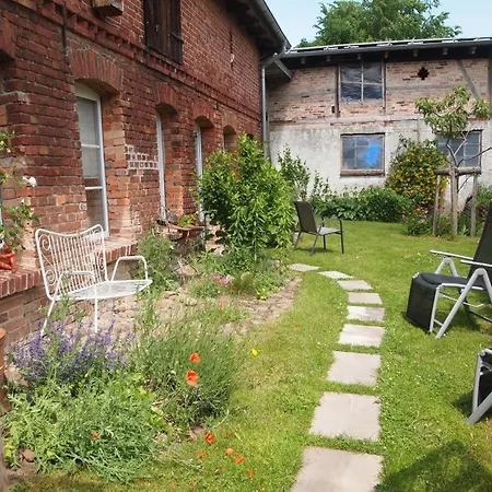 Neu Im Mit Idyllischem Innenhof Und Naturgarten Apartment