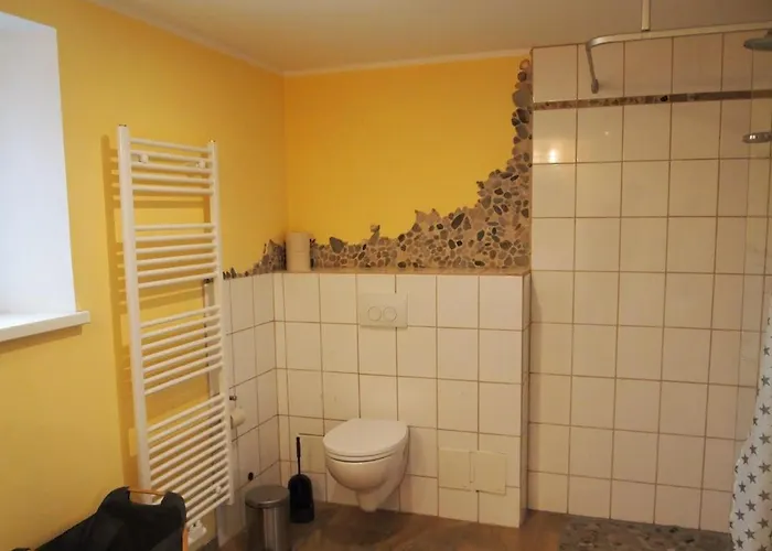 Neu Im Mit Idyllischem Innenhof Und Naturgarten *