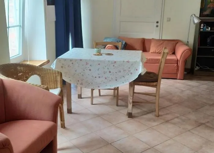 Apartment Neu Im Mit Idyllischem Innenhof Und Naturgarten Mesekenhagen