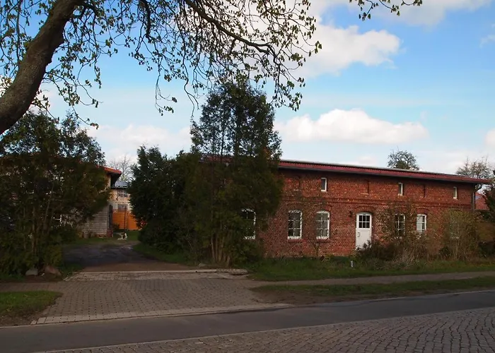 Appartement Neu Im Mit Idyllischem Innenhof Und Naturgarten Mesekenhagen