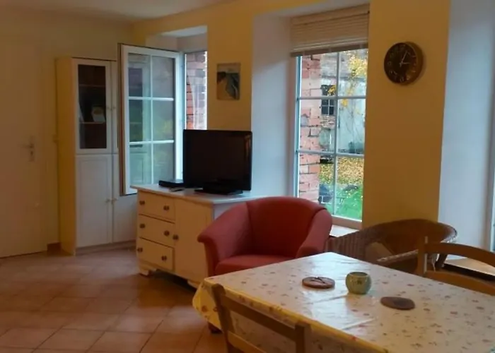 Neu Im Mit Idyllischem Innenhof Und Naturgarten *