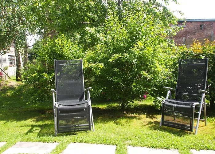 Appartement Neu Im Mit Idyllischem Innenhof Und Naturgarten Mesekenhagen