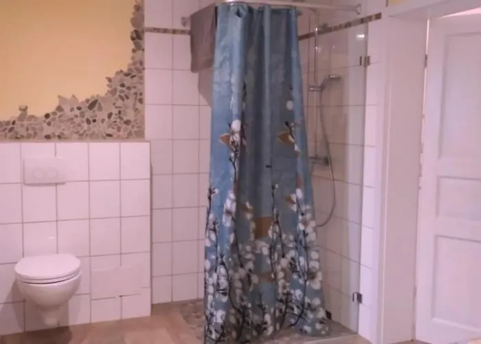 Neu Im Mit Idyllischem Innenhof Und Naturgarten